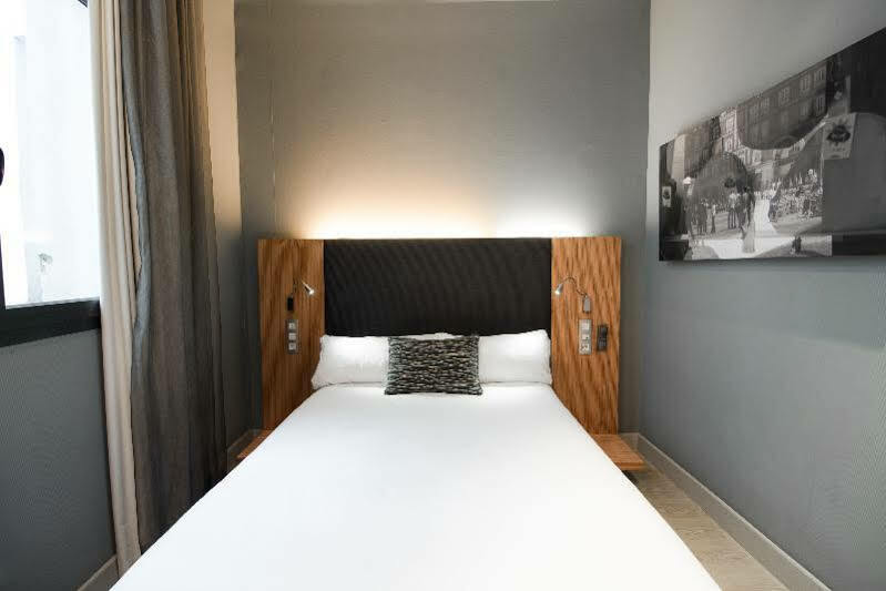 Petit Palace Tres Cruces Hotel Madrid